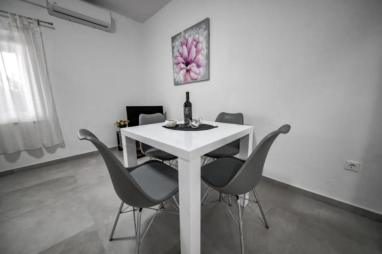 Apartments Joso Rtina