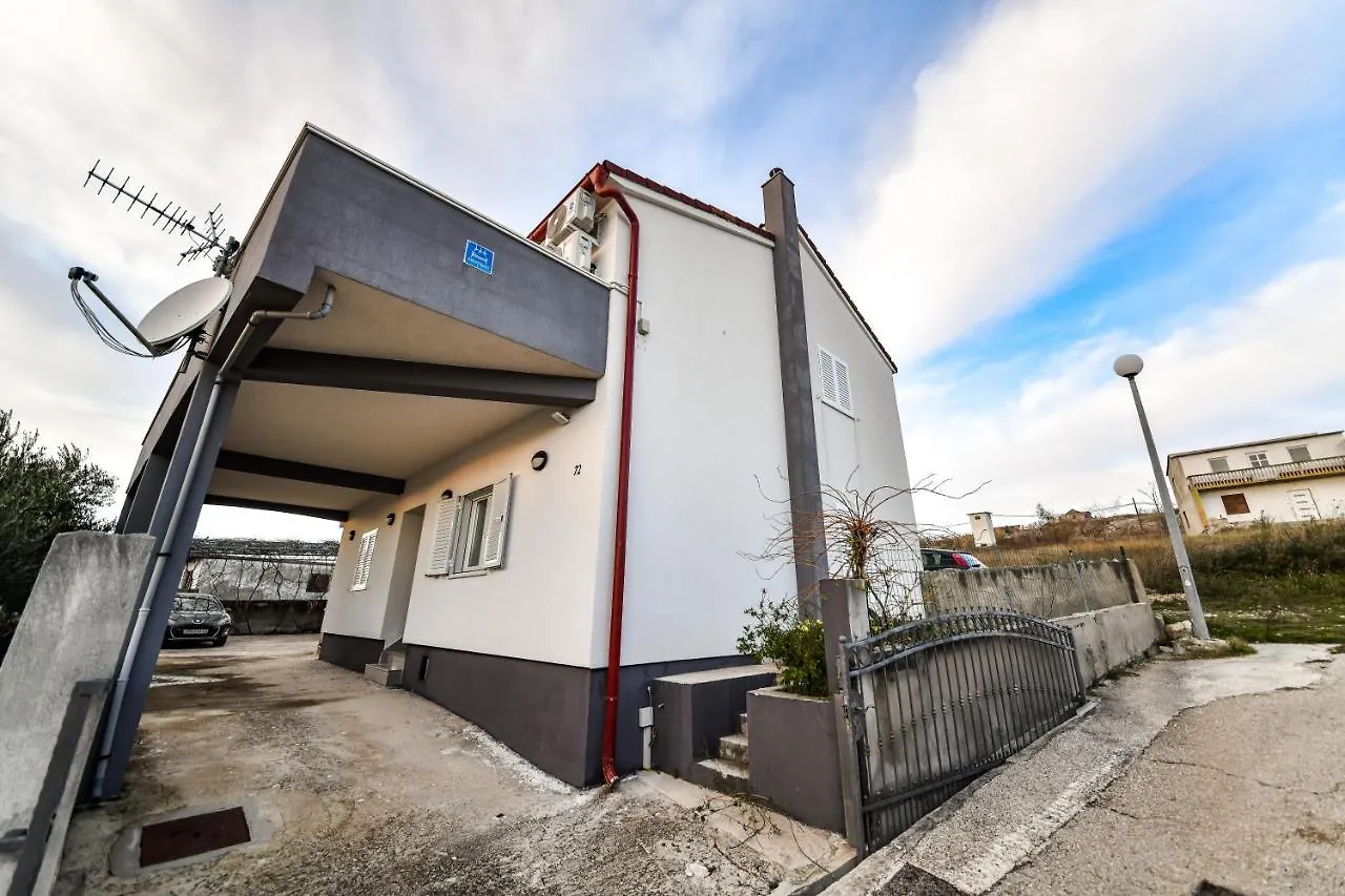 Apartments Joso Rtina