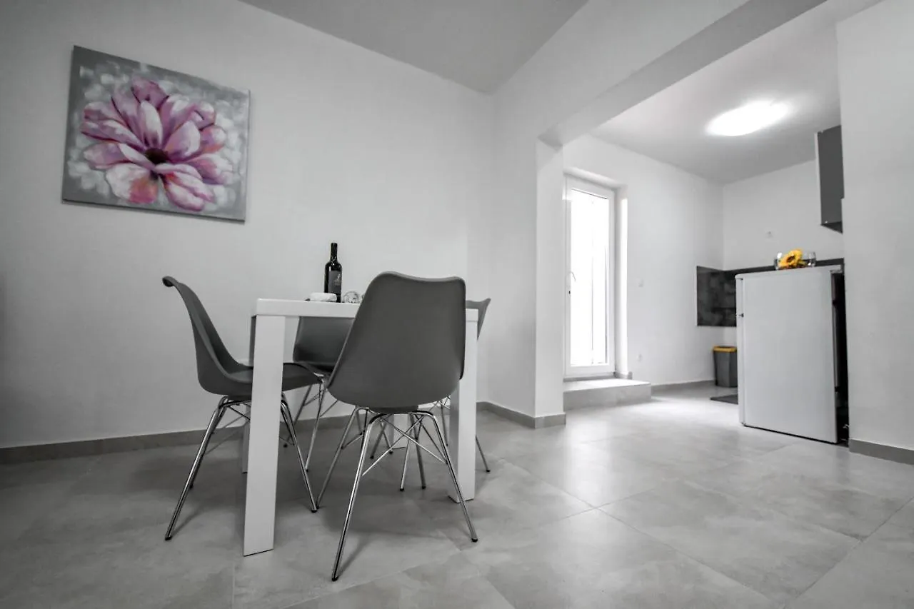Apartments Joso Rtina