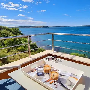 Nicolas - & Sea 10m Away - Amazing Sea View! Apartament